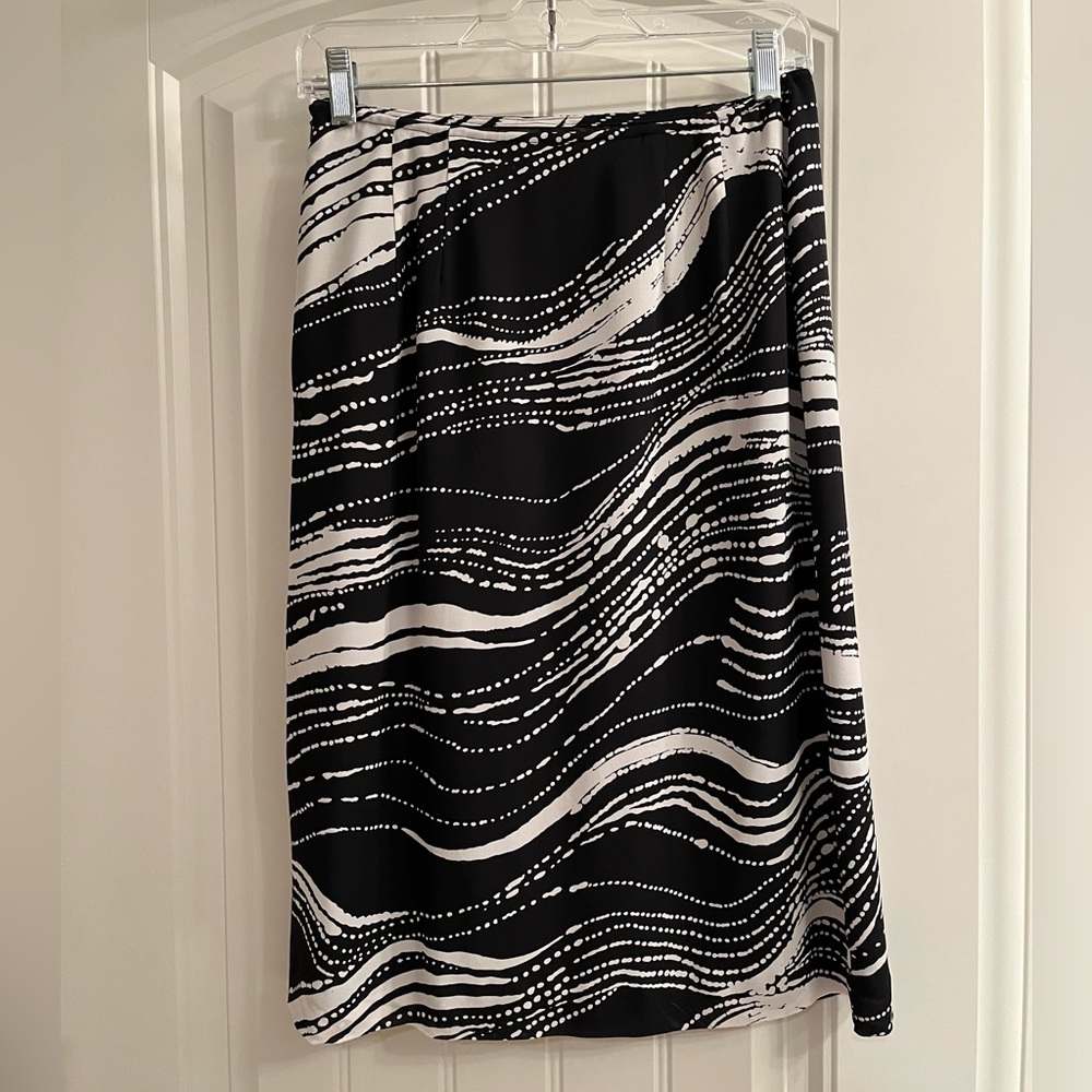 Black and off-white silk skirt